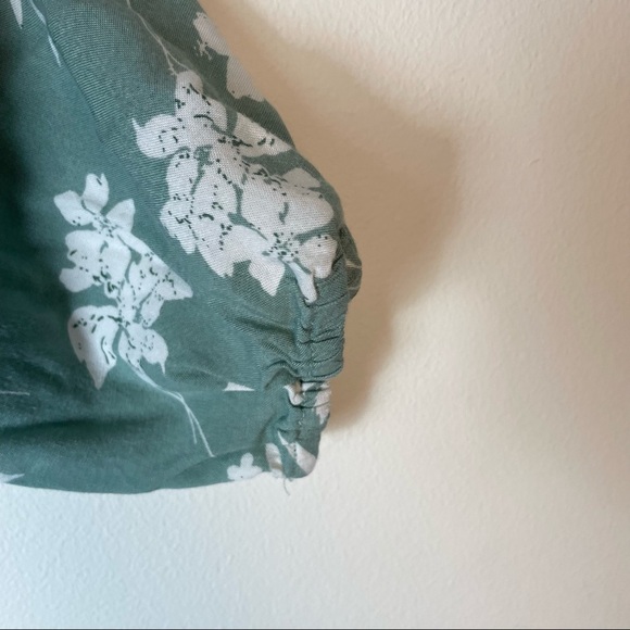 Aakaa Off The Shoulder Floral Print Shorts Romper Size S - Picture 6 of 7